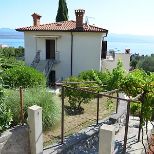 Fiore Apartment